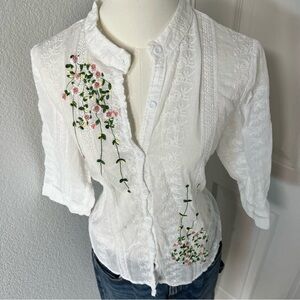 Eyelet Lace White Floral Embroidered Button-Up Blouse Small Medium Cottage-core